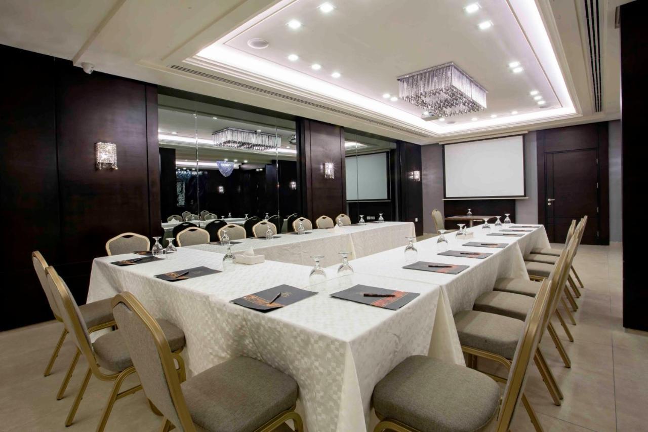 Retaj Hotel Amman Exterior foto